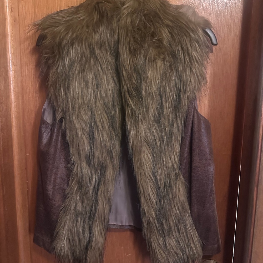 Women's Faux Fur Trimmed Vest